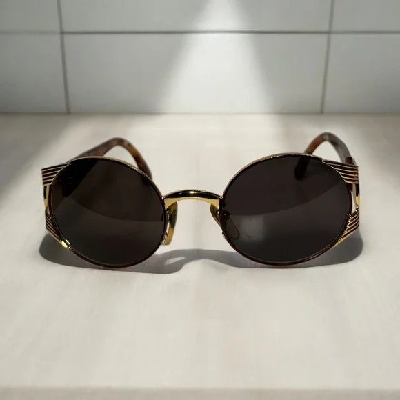 Gold and Brown Vintage-Style Sunglasses with Tortoiseshell  display picture 2